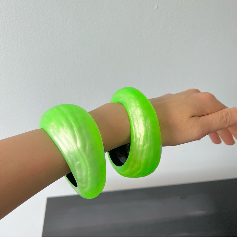 Alexis Bittar Neon Green Lucite Tapered Bubble Dome Bangles Cuff Bracelets